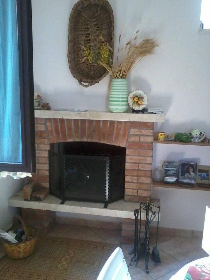 Sperone Hotel Mandra Capreria Buitenkant foto