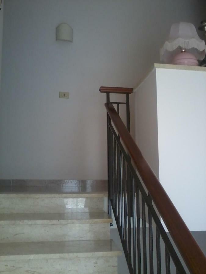 Sperone Hotel Mandra Capreria Buitenkant foto