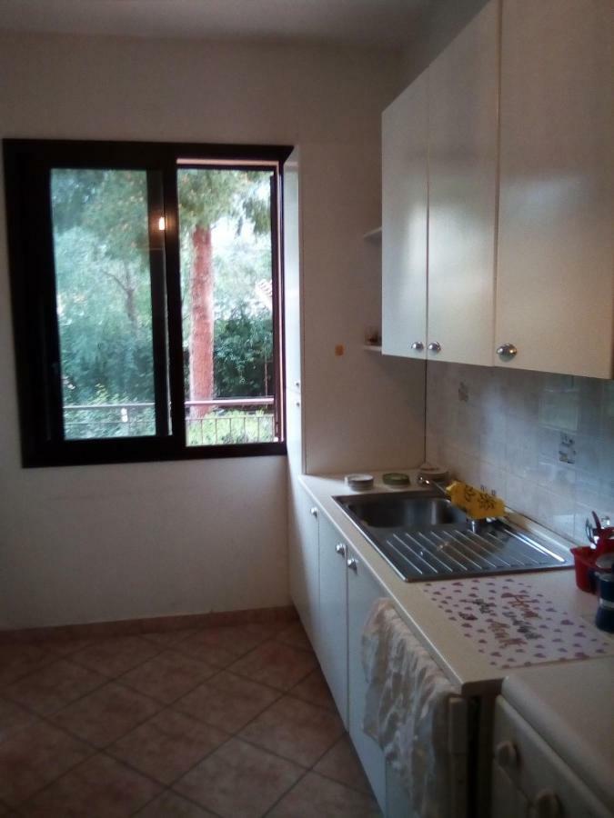 Sperone Hotel Mandra Capreria Buitenkant foto