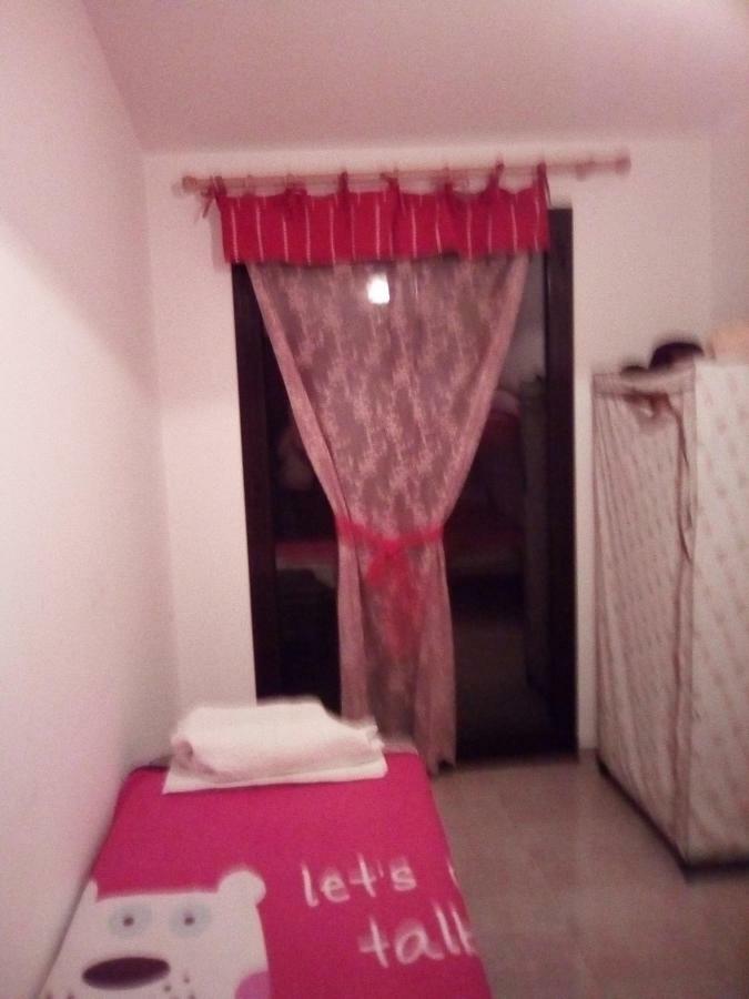Sperone Hotel Mandra Capreria Buitenkant foto